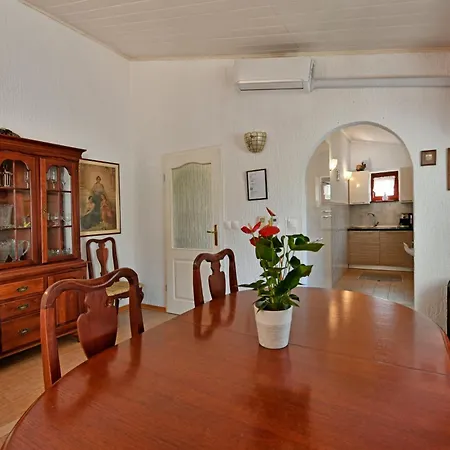 Herak 公寓 波雷奇